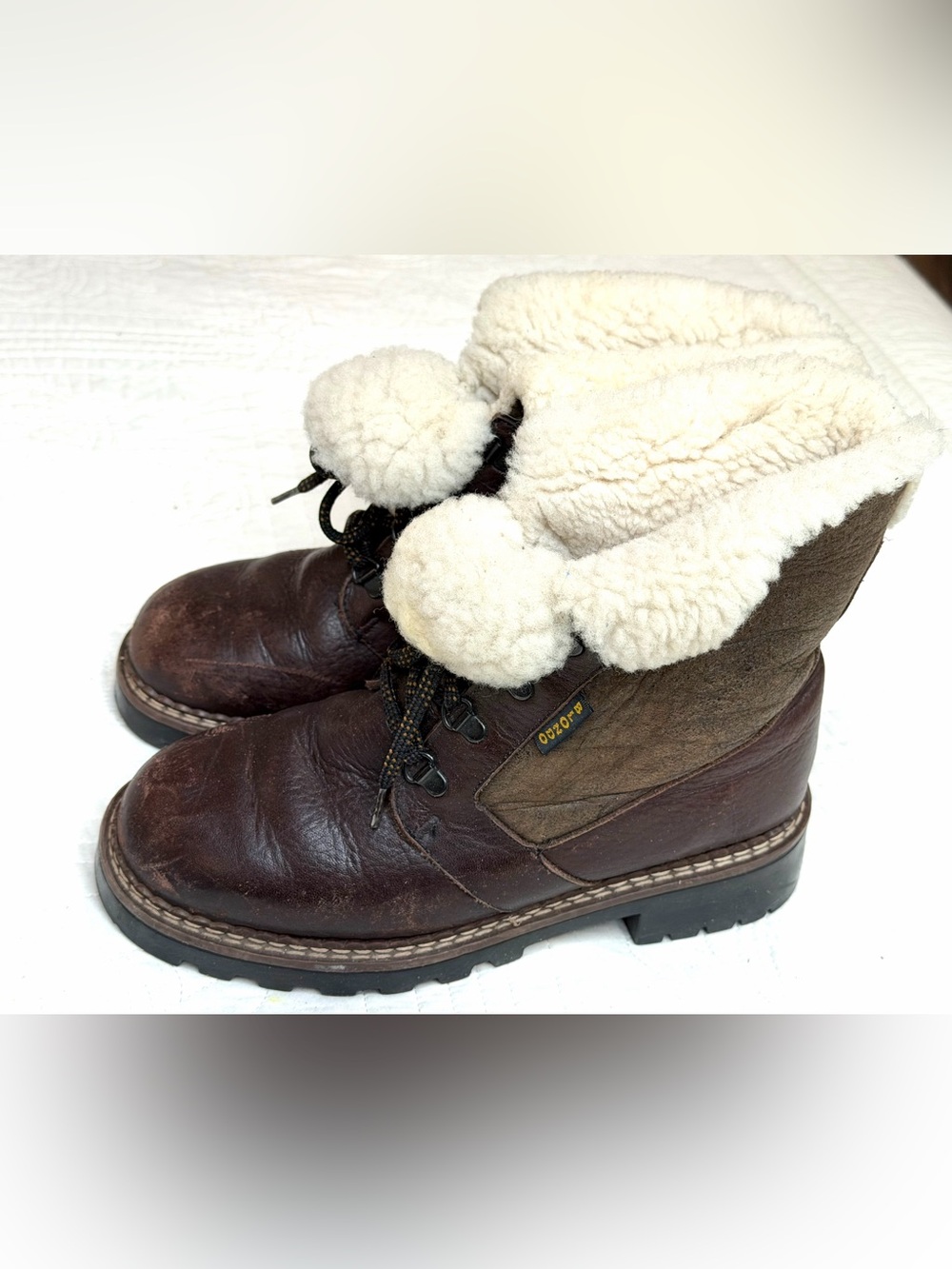 BLONDO Canada Sheepskin Shearling Lace Up Boots Sz 8.5B Brown Leather